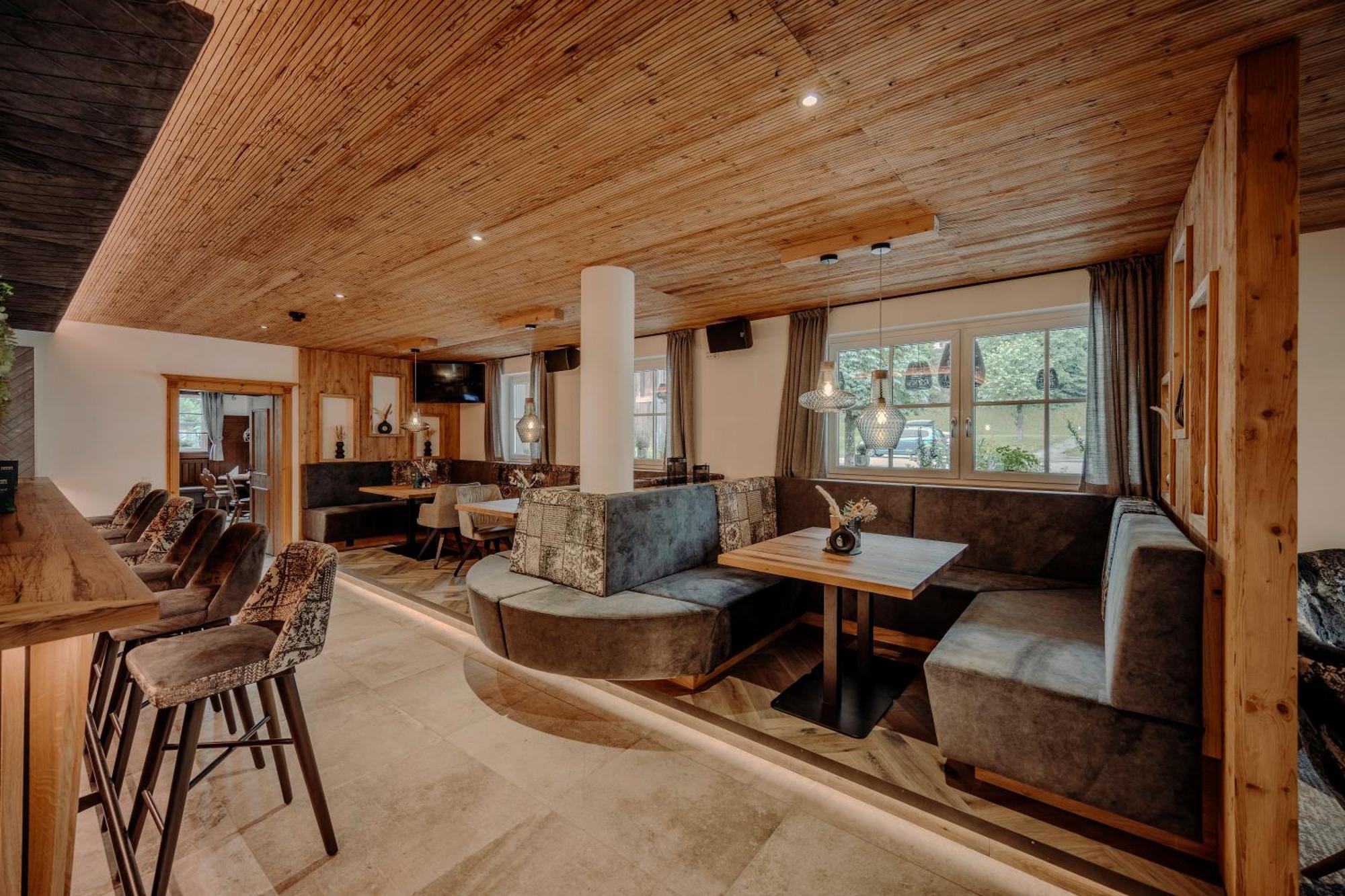 Familienresort Reslwirt Flachau Bagian luar foto