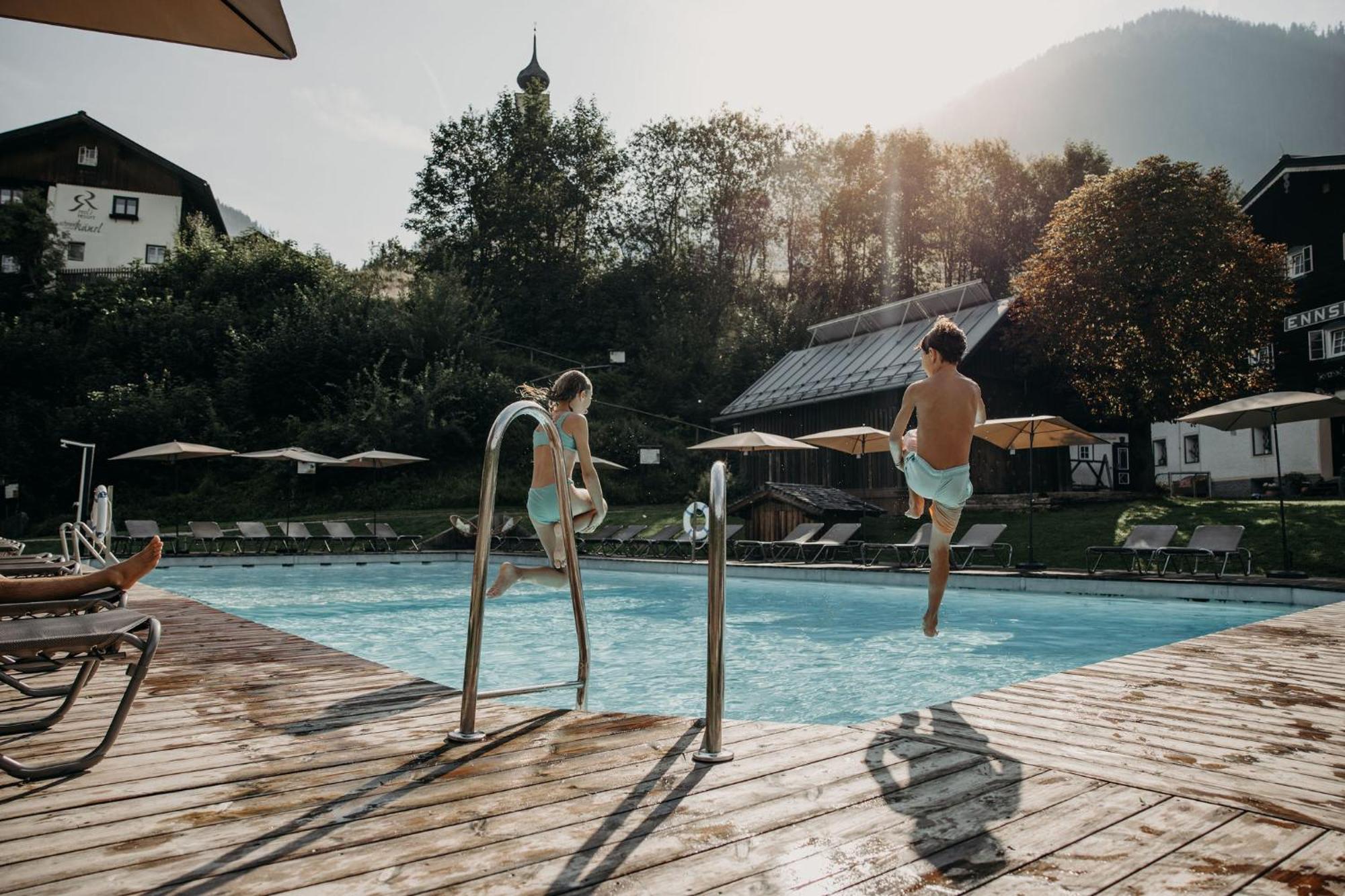 Familienresort Reslwirt Flachau Bagian luar foto