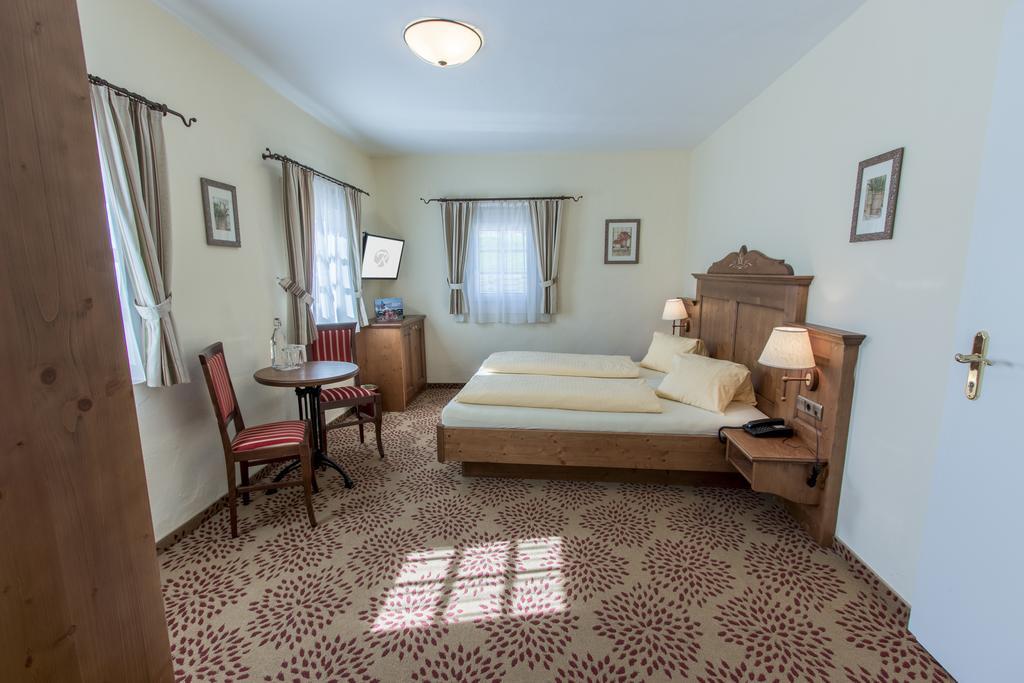 Familienresort Reslwirt Flachau Bagian luar foto