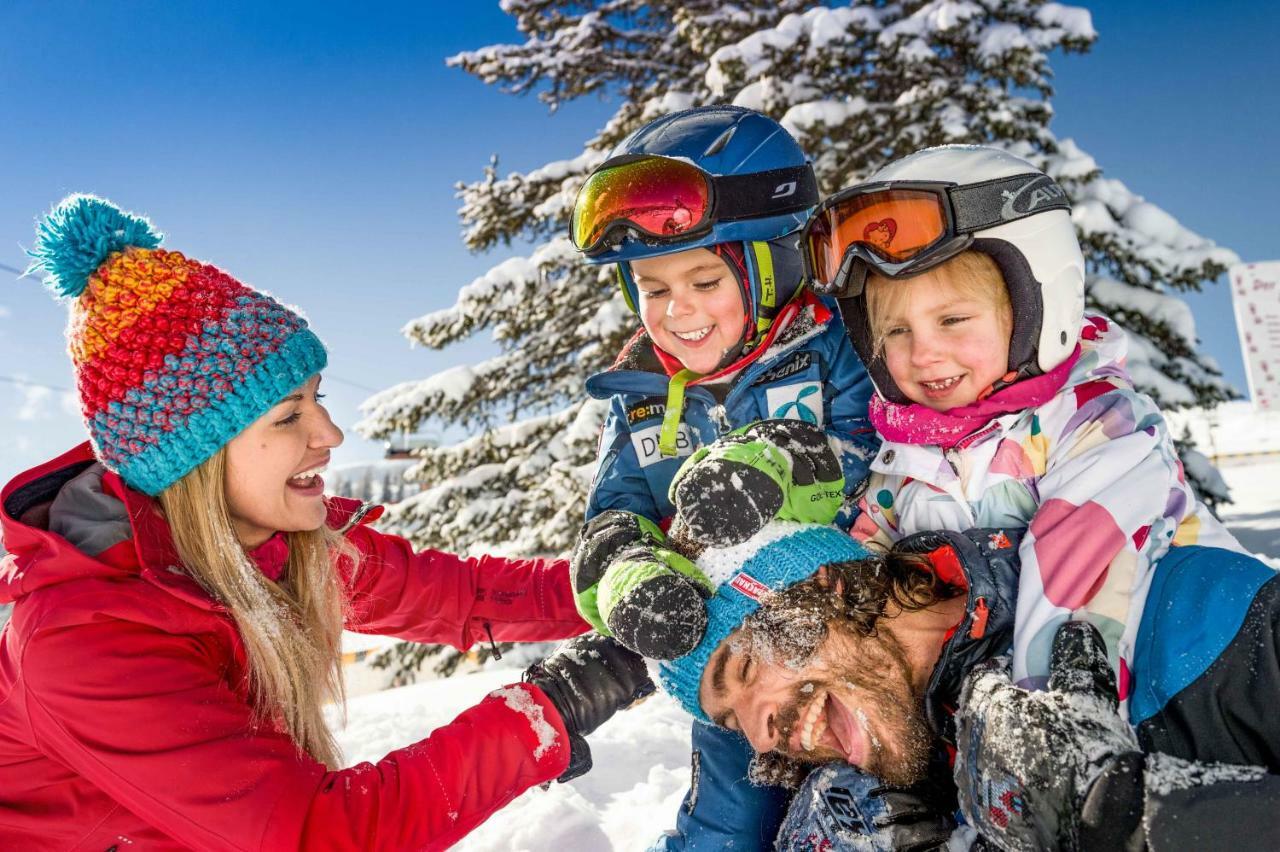 Familienresort Reslwirt Flachau Bagian luar foto